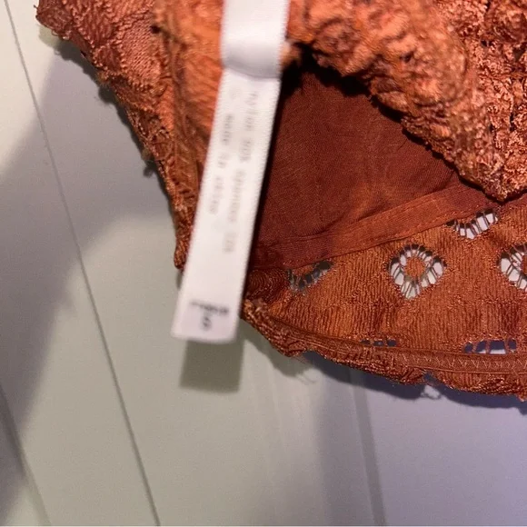 Anemone Peach Lace Bralette - Picture 4 of 5